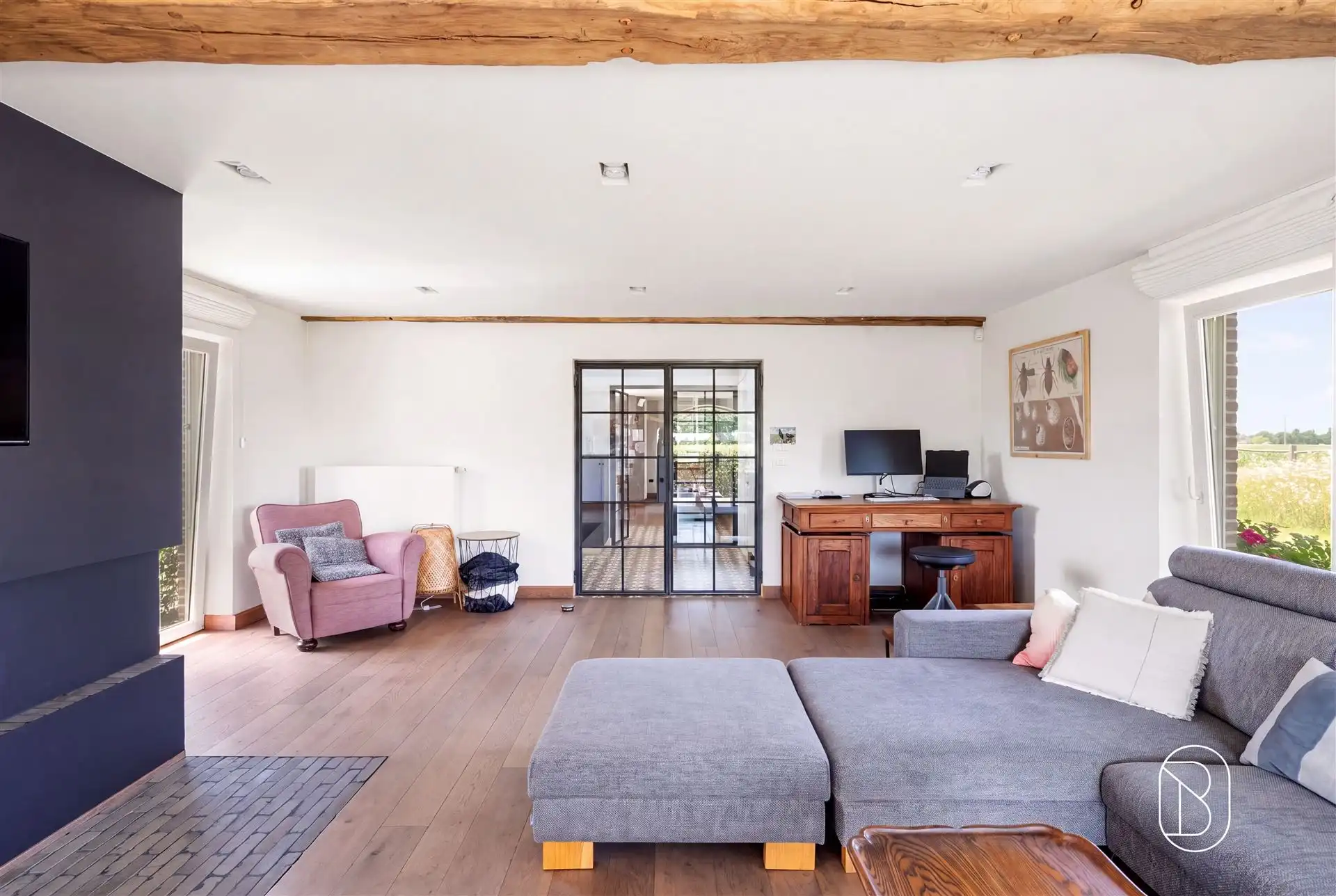 Landhuis + bijgebouw, met zwembad en privacy op 5.329 m². foto 18