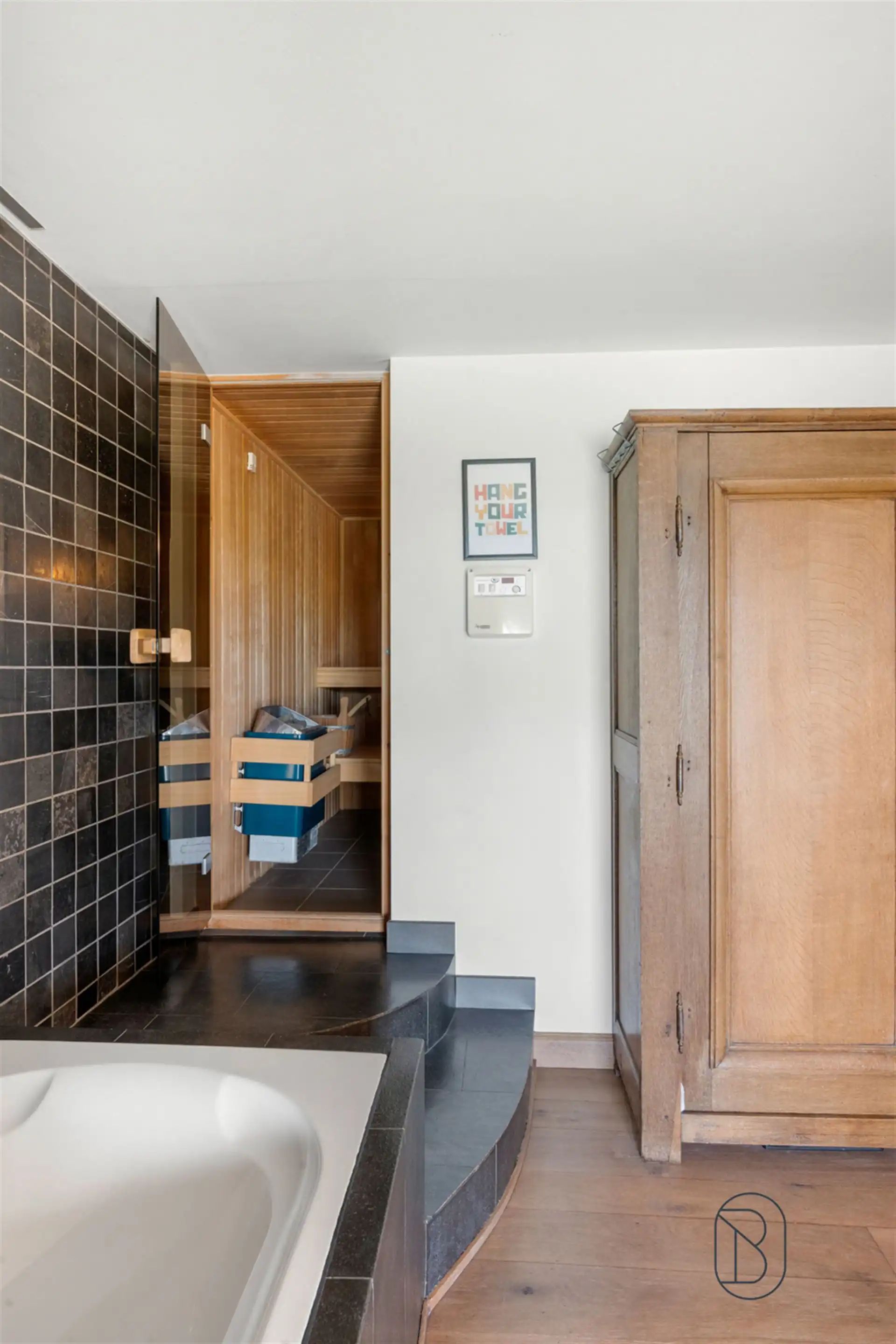 Landhuis + bijgebouw, met zwembad en privacy op 5.329 m². foto 22