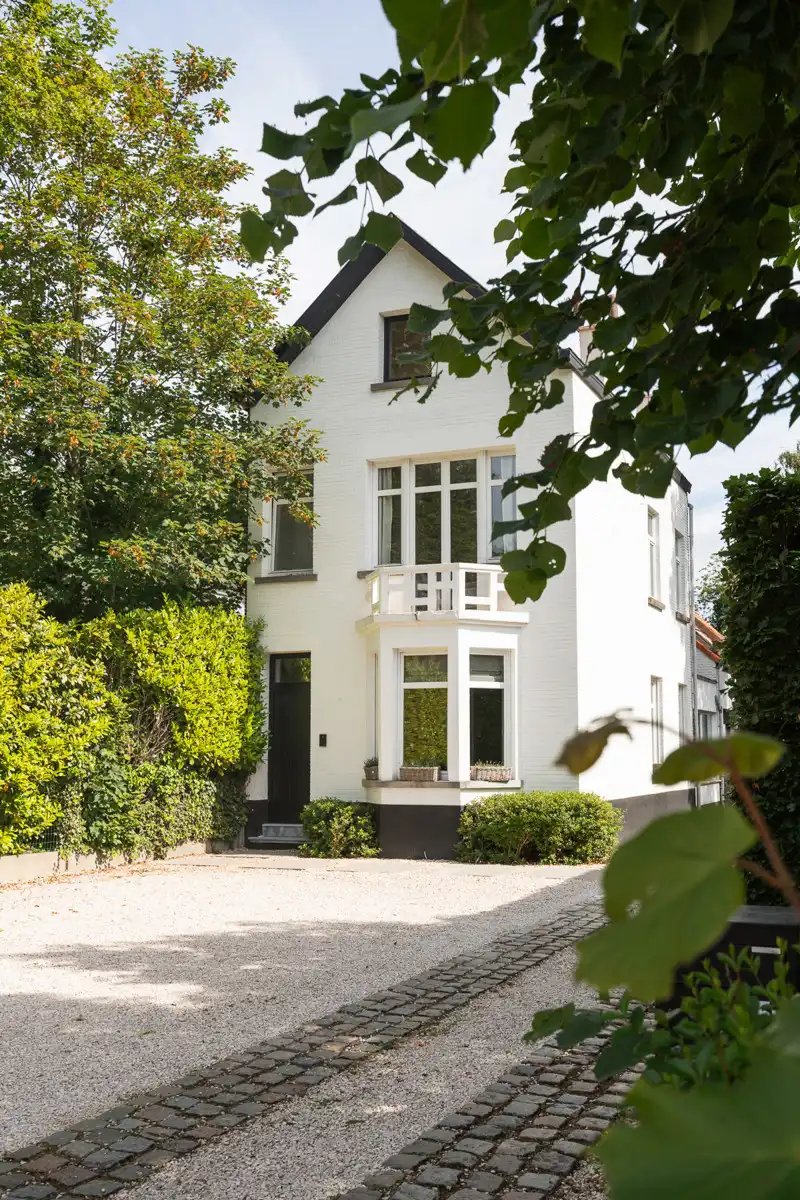Gerenoveerde karakterwoning met gezellige tuin foto 2