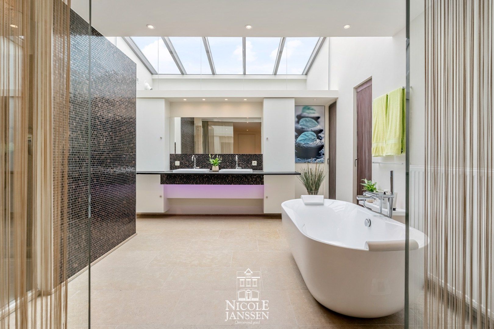 Prachtig luxeappartement met twee slaapkamers en ruim terras nabij centrum  foto 16