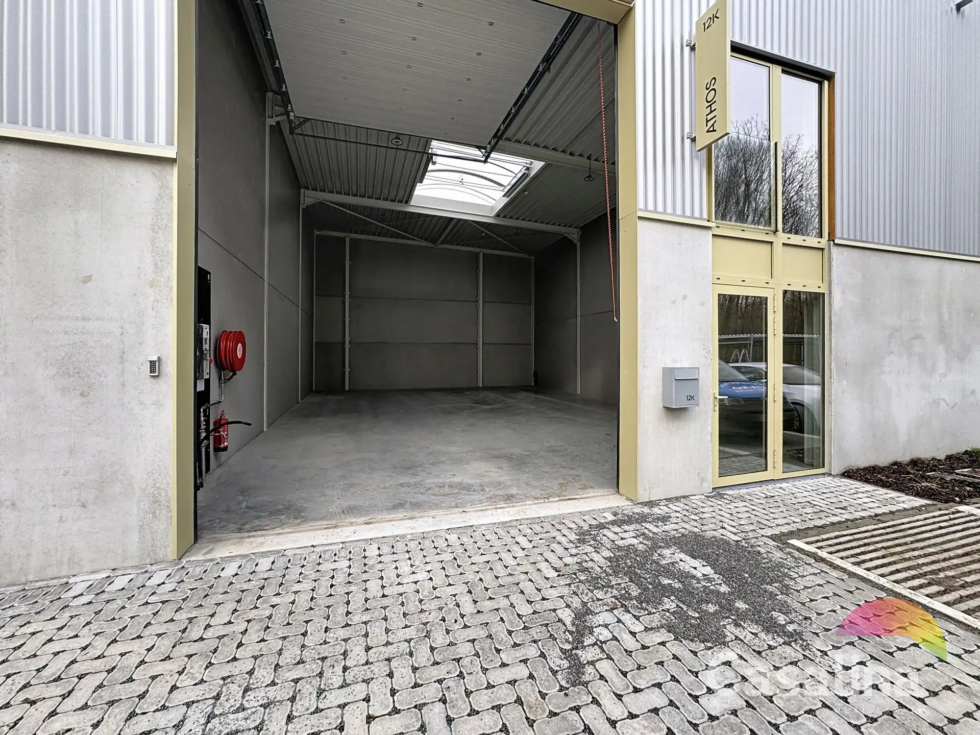 Nieuw magazijn van ±155 m² te huur – Strategische ligging foto 15
