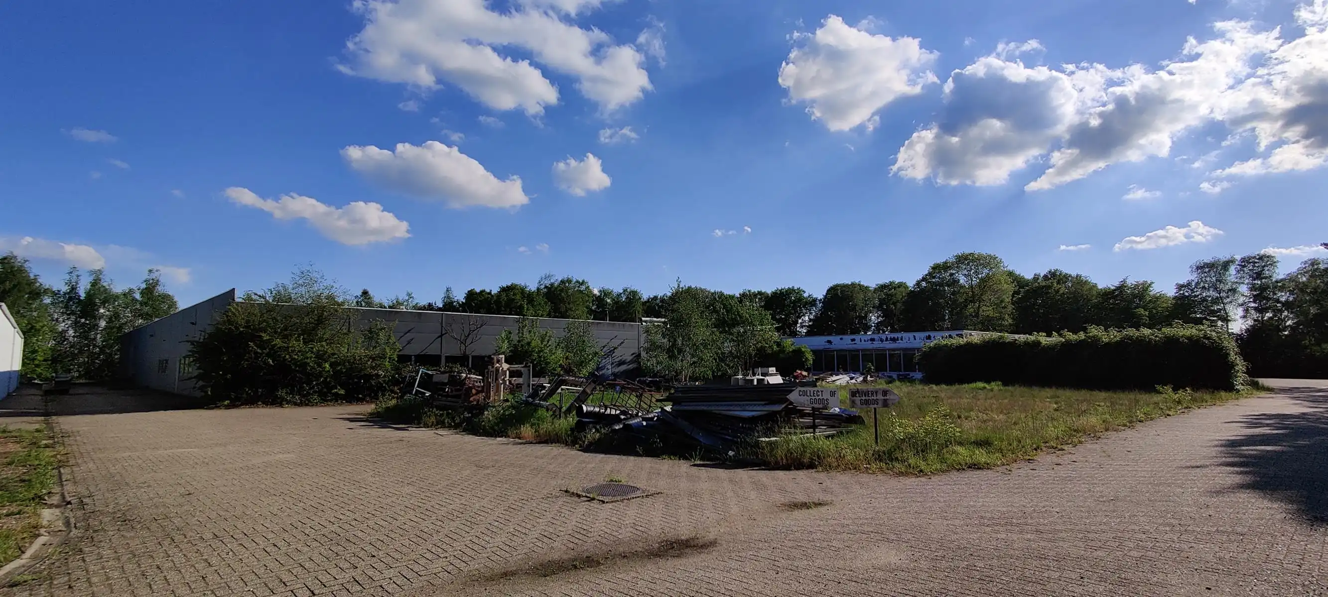 Industriegrond circa 25500 m² met bedrijfsgebouw en loods foto 9