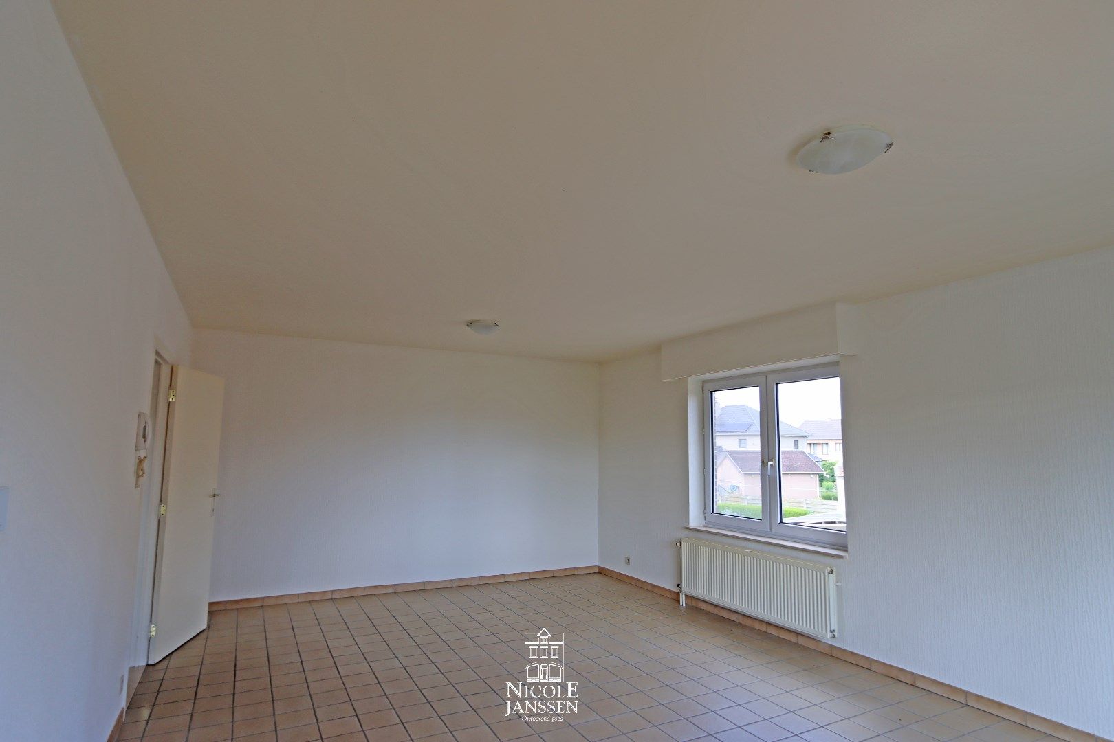 Ruim appartement met twee slaapkamers in een rustige omgeving foto 4