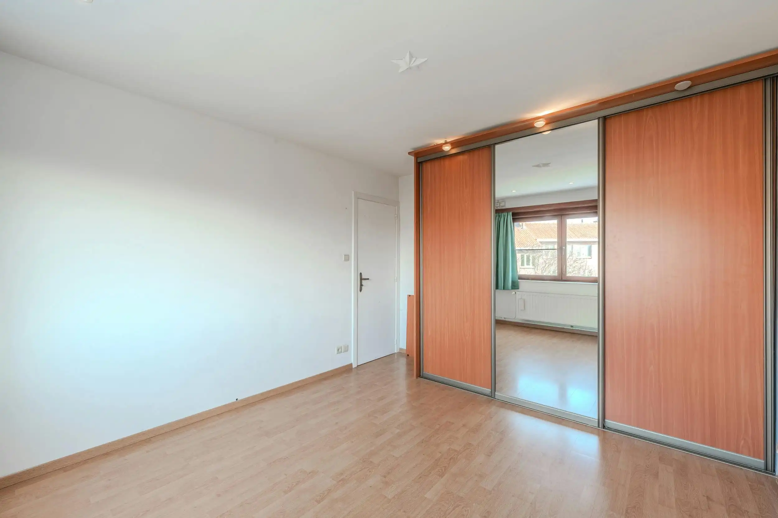 Halfopen woning met 4 slpks en zonnige tuin te Mariakerke foto 11