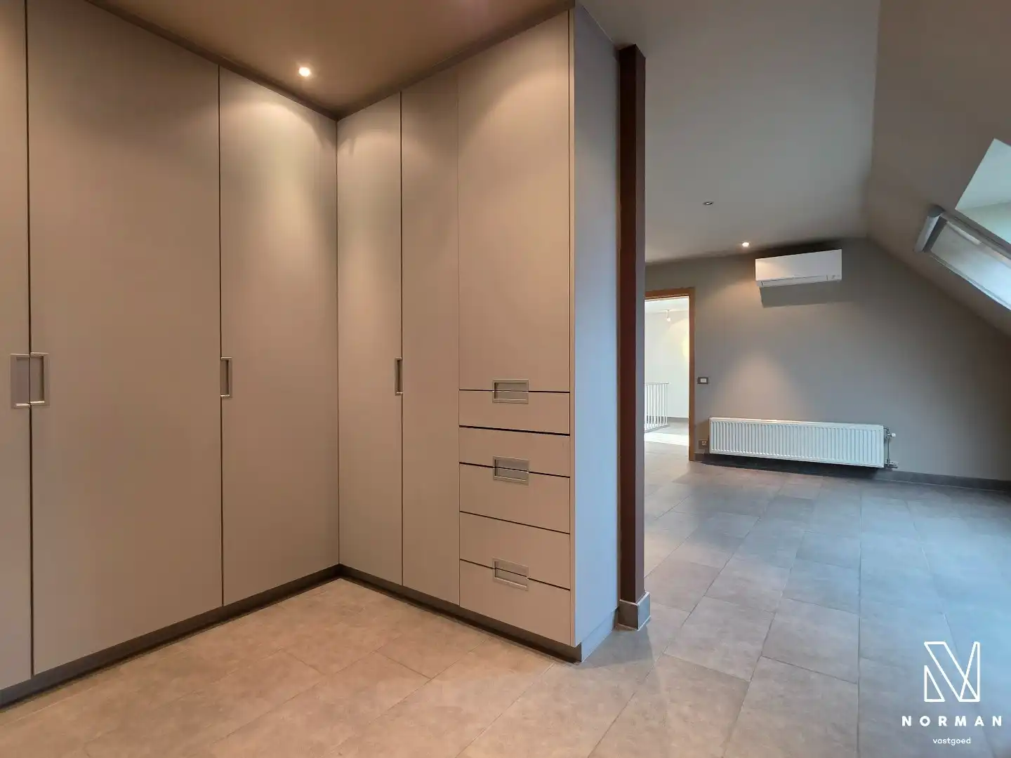 Prachtig domein met luxueuze instapklare villa, grote tuin en landbouwgrond in Hulste foto 27