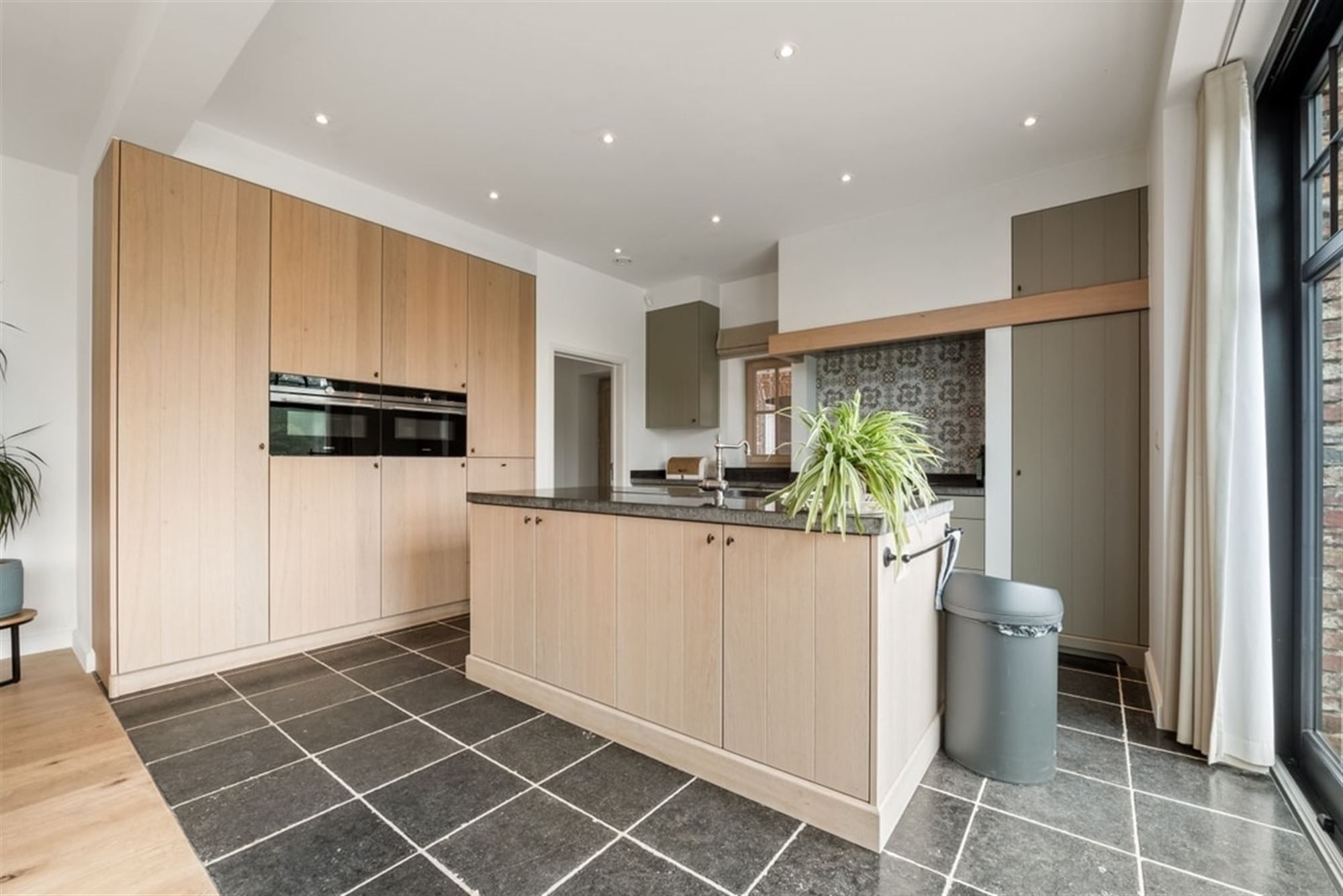 UNIEKE LANDELIJKE GEZINSWONING MET BIJBOUW VAN 320M² OP PRACHTIG PERCEEL  foto 55