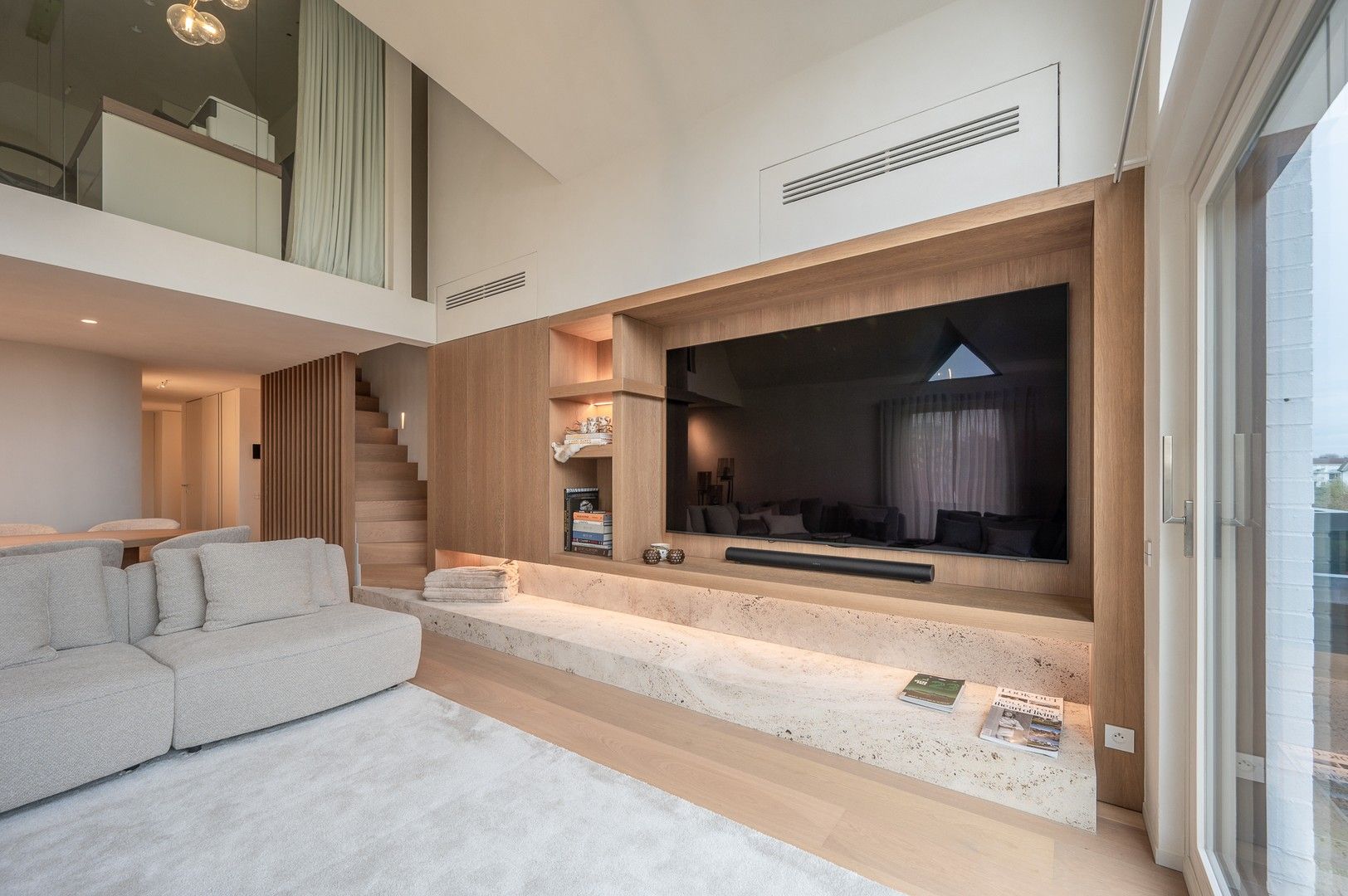 Prachtig gerenoveerd hoekappartement van 164 m2 met fantastisch open zicht op de Approach Golf in het Zoute. foto 4