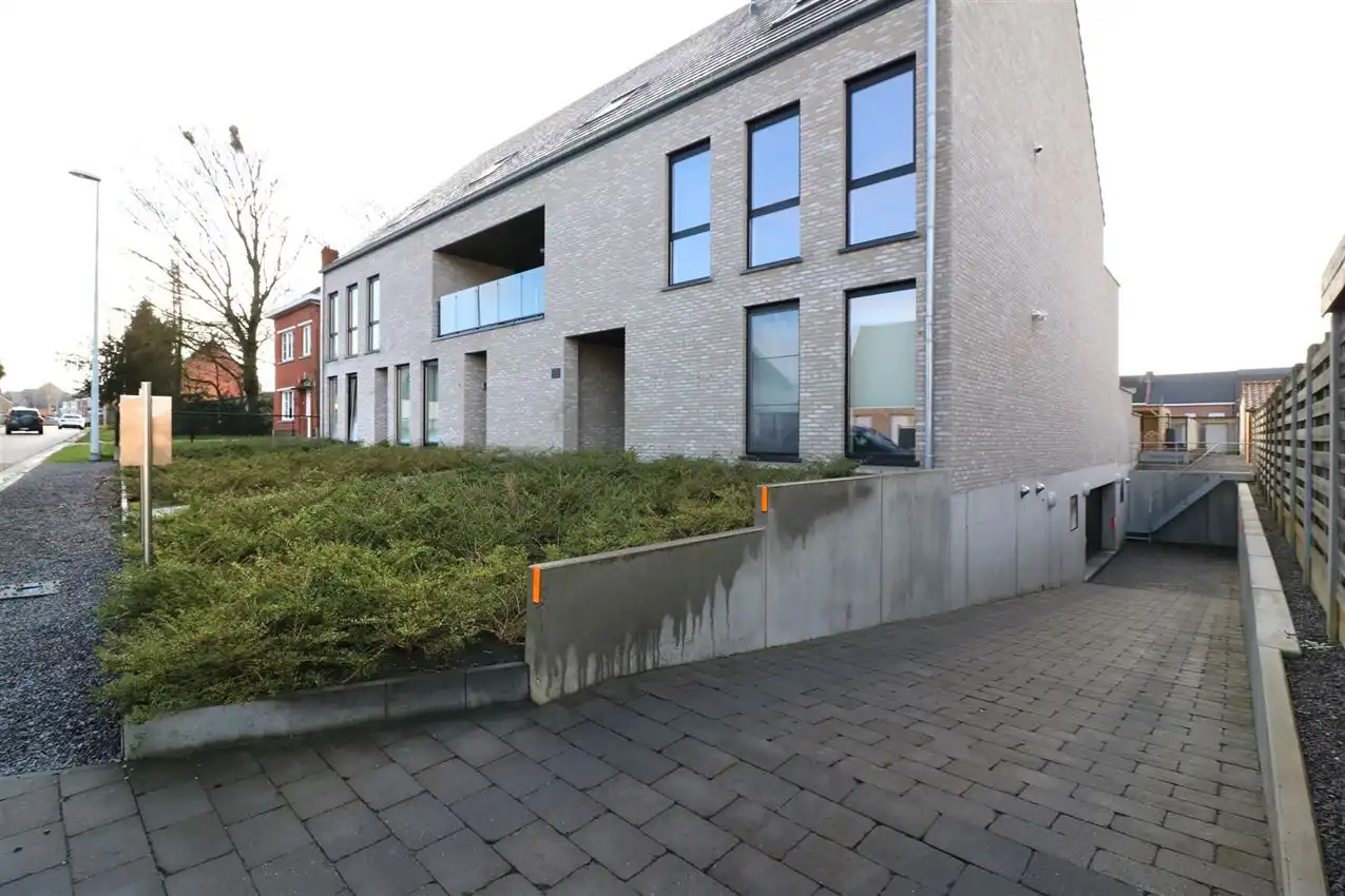 Gelijkvloers appartement met zuidgericht terras en tuintje, autostaanplaats foto 29
