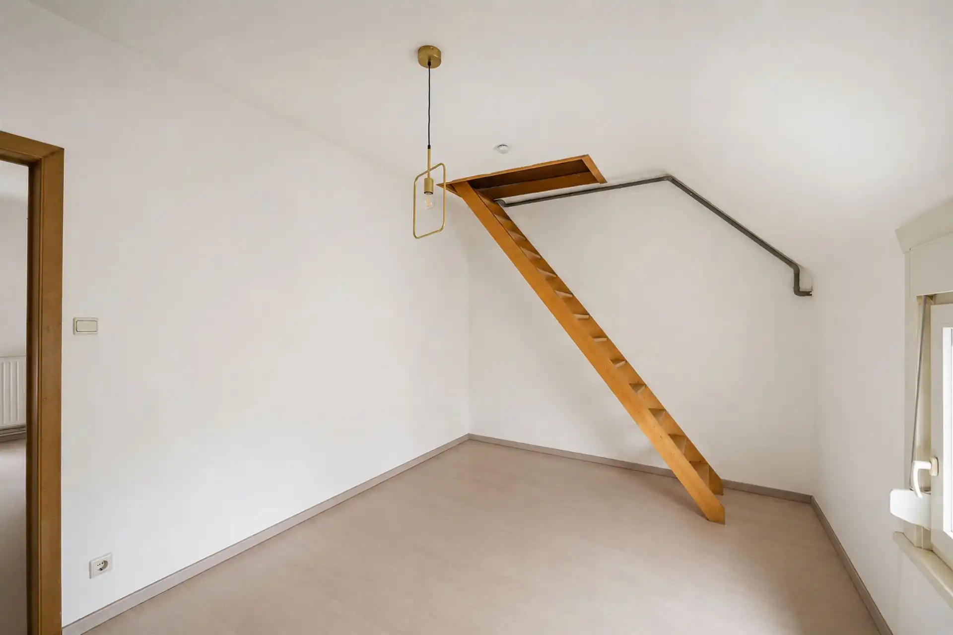 Instapklare, gezellige woning met tuin te Ronse foto 10