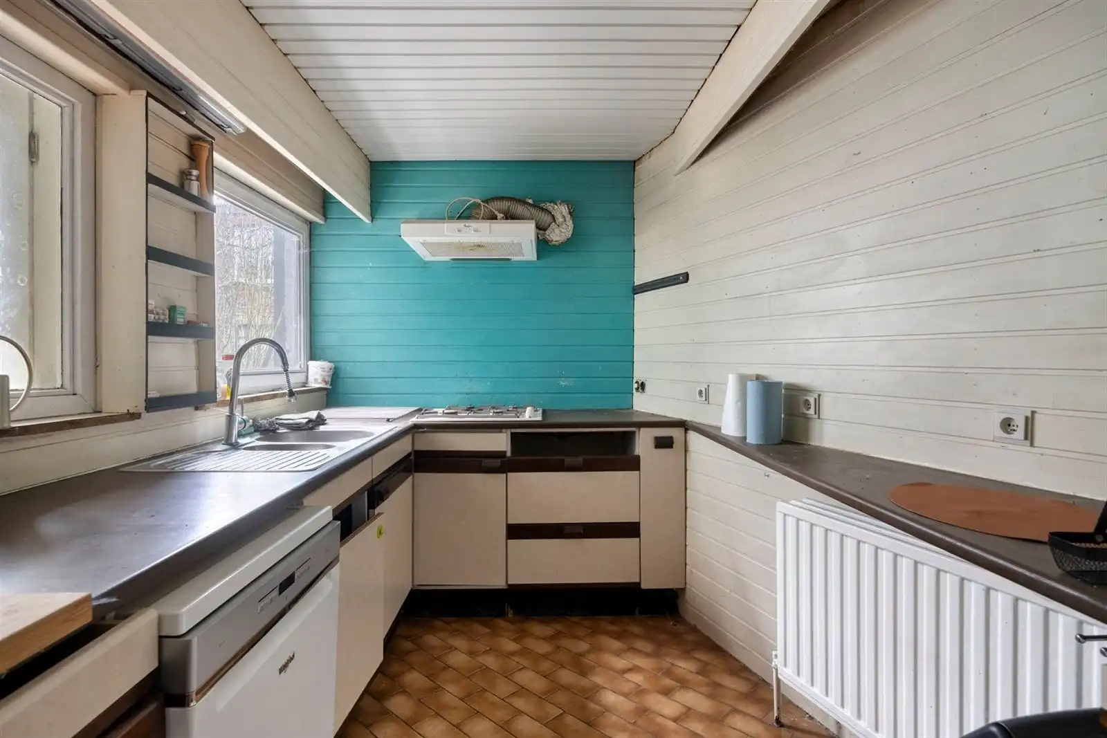 Te renoveren karakterwoning op strategische ligging in Mortsel foto 9