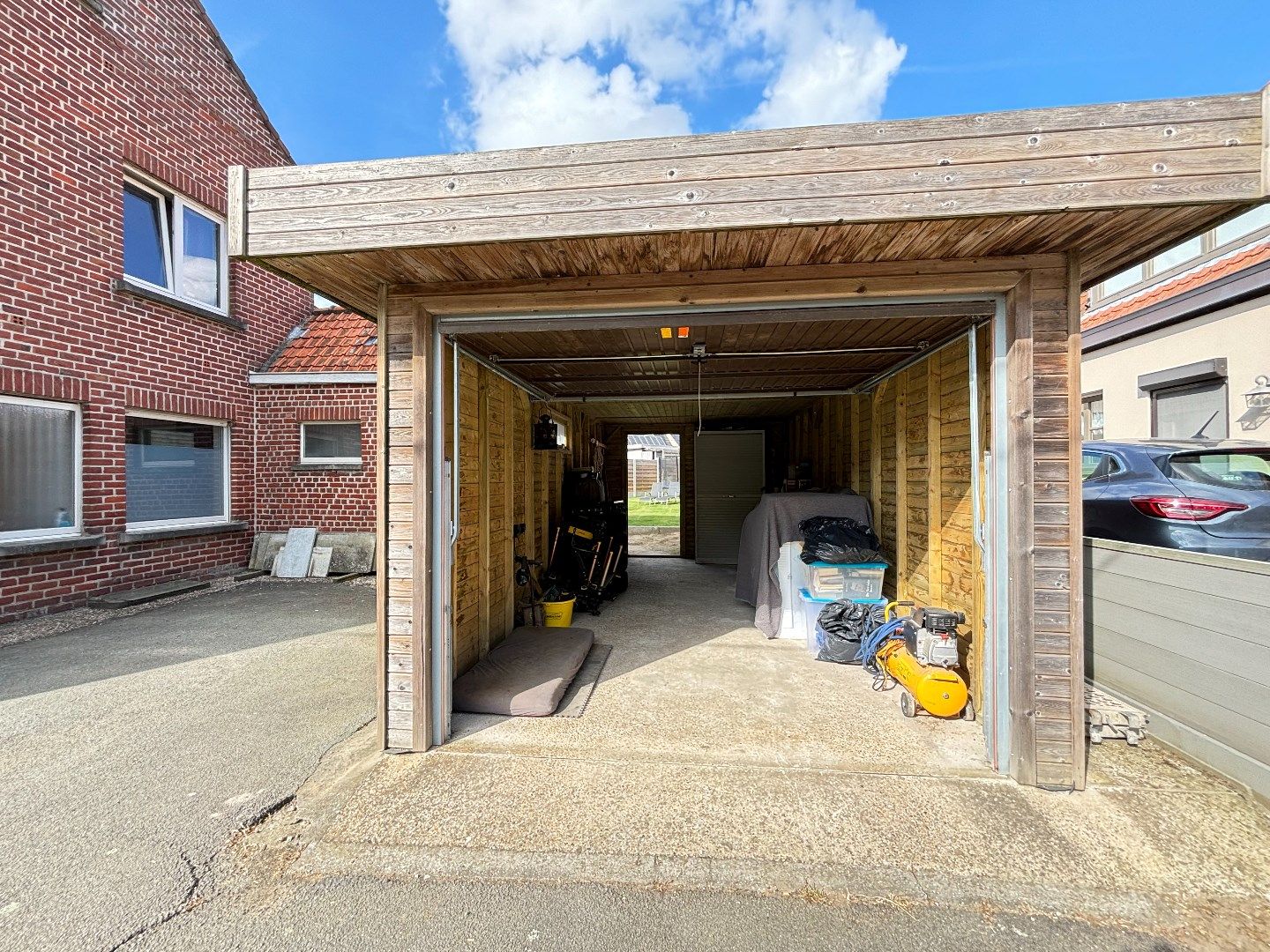 Ruime woning met 5 slaapkamers, tuin en garage gelegen in een groene omgeving foto 20