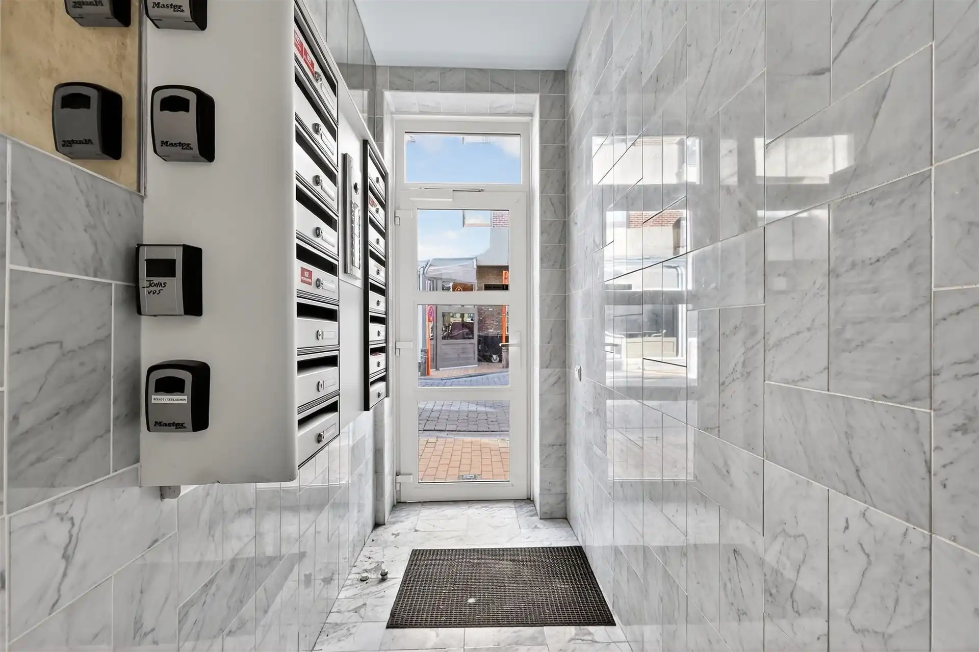 SLAAPHOEK / CENTRALE LIGGING foto 22