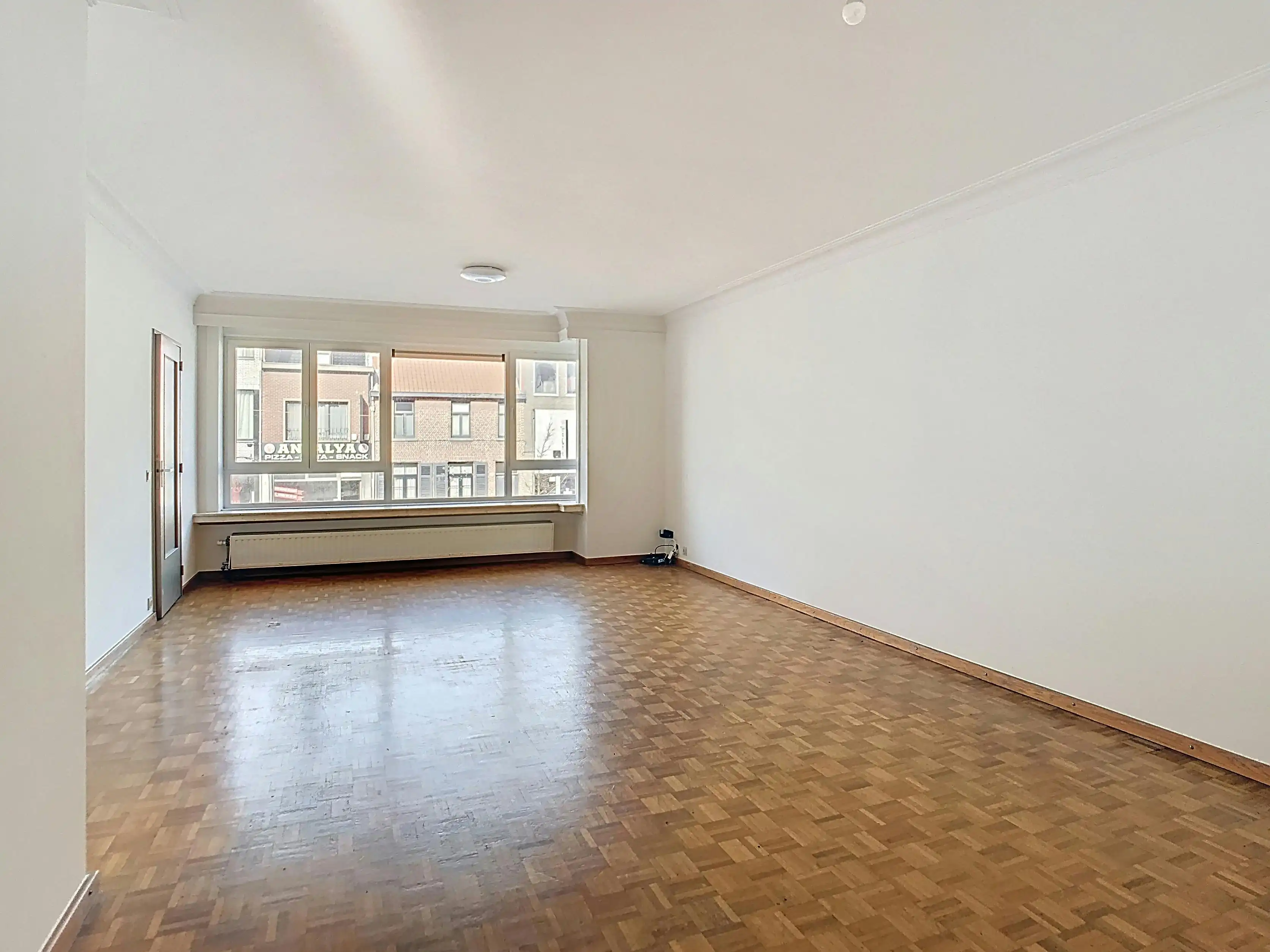 Centraal gelegen appartement met 2 slpkmrs (garage mogelijk) foto 3