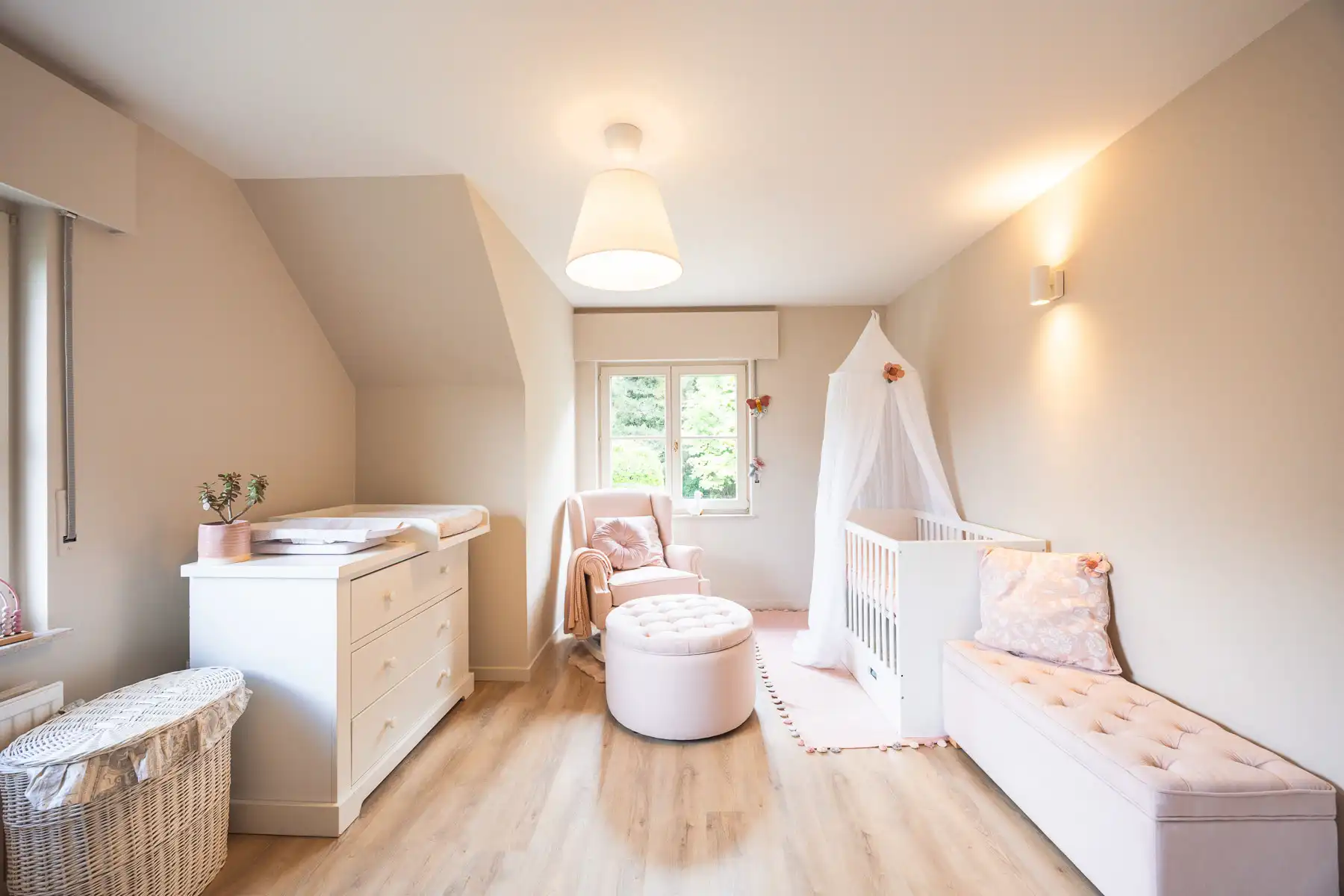 Prachtig gemoderniseerde, instapklare gezinswoning foto 22