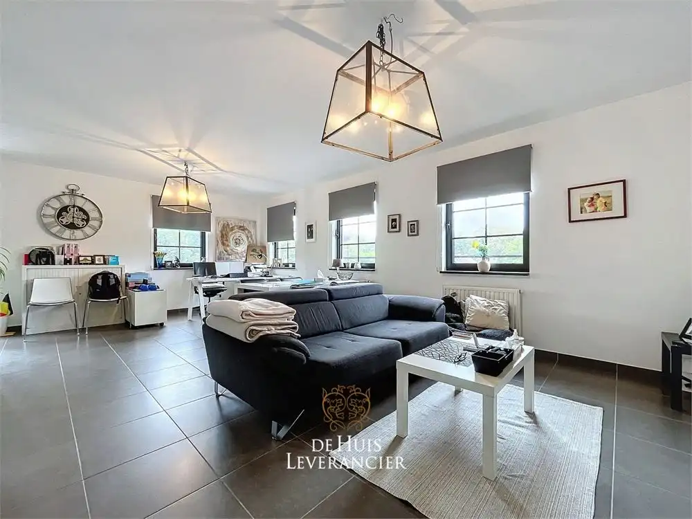 Prachtig Penthouseappartement (2 slpk) in hartje Hove te koop foto 3