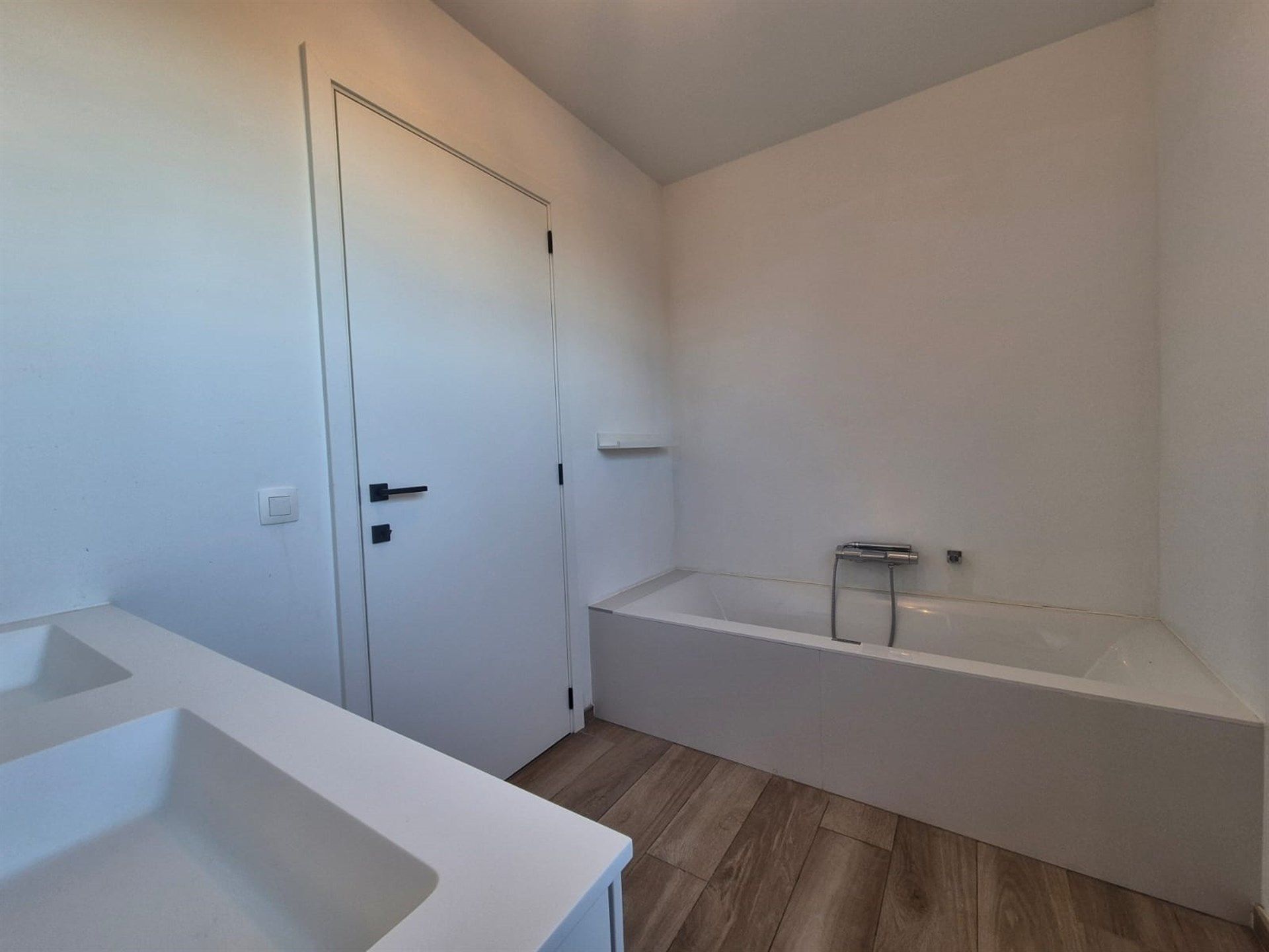 Nieuwbouwwoning (2021) met 3 slaapkamers, tuin en garage.  foto 27