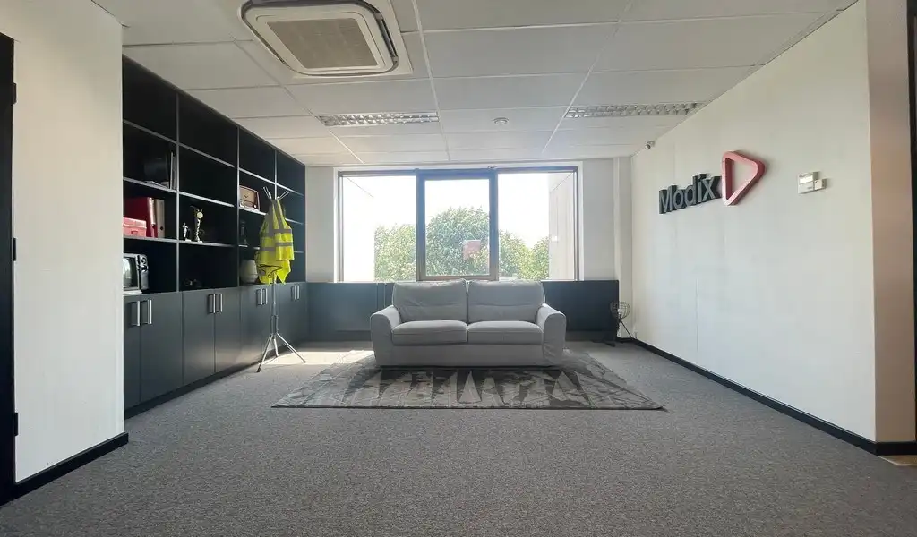 Kantoorruimte te huur in Regent Building in Berchem foto 23