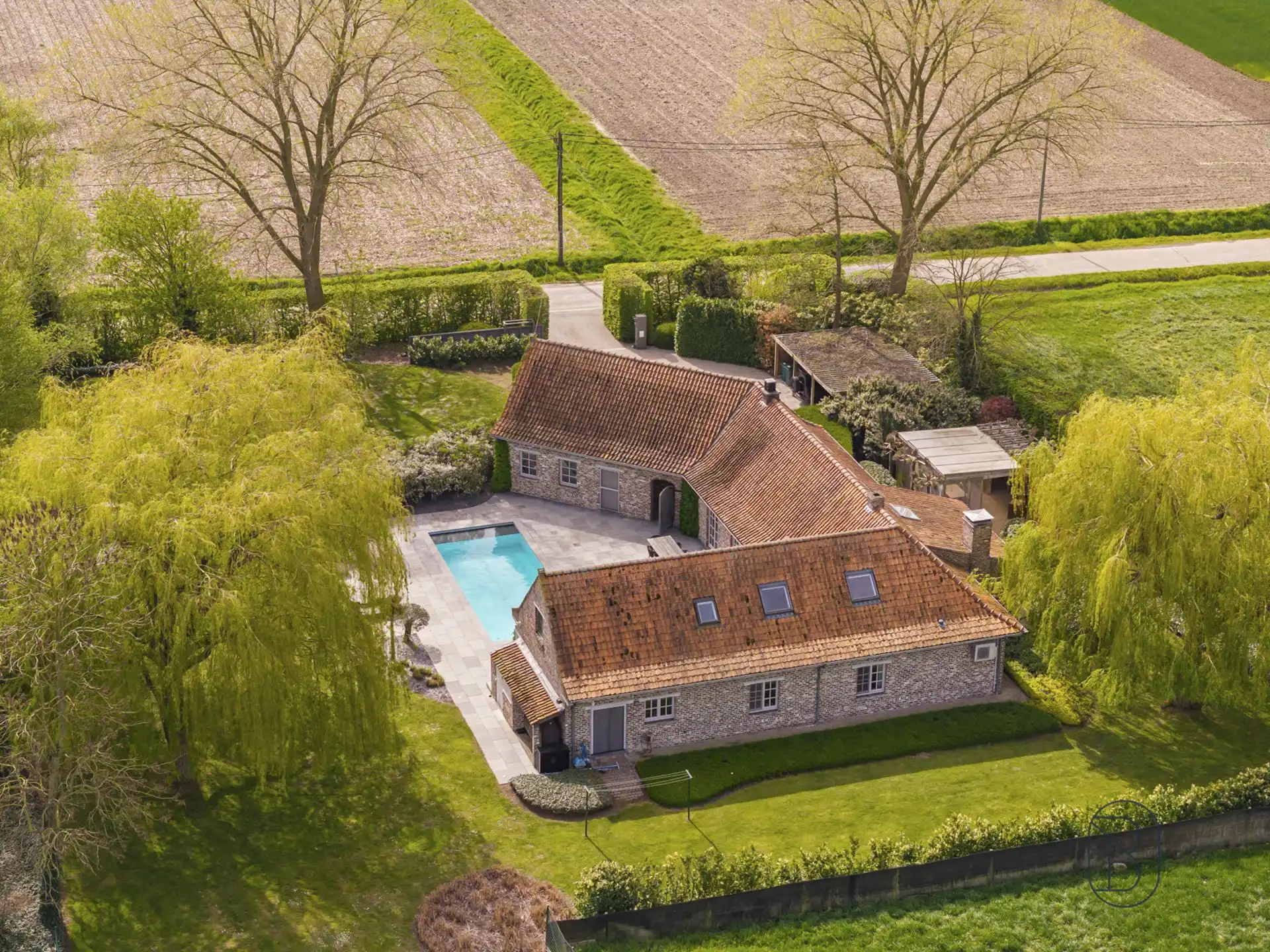 Charmante hoeve met zwembad en praktijkruimte in Kruishoutem foto 5