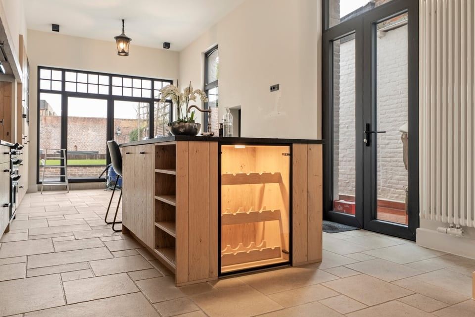 EXCLUSIEF HERENHUIS MET LUXUEUZE AFWERKING IN HET HART VAN SINT-TRUIDEN foto 13