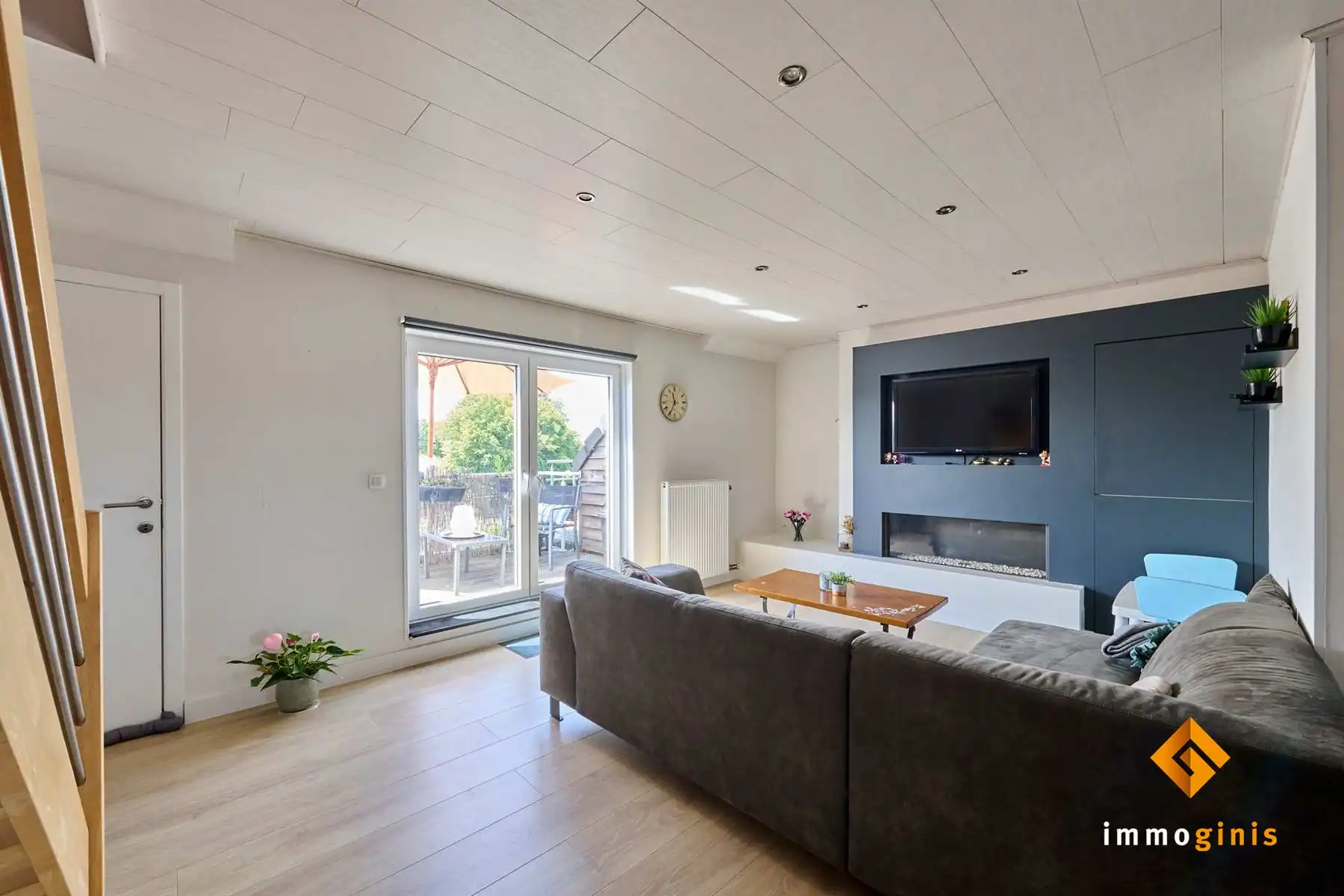 Verrassend ruim 1-slaapkamerappartement met zonnig terrasje, vlakbij centrum Leopoldsburg! foto 4