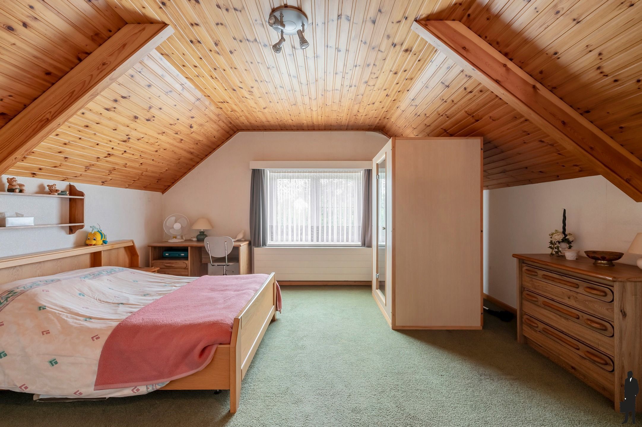 Ruime woning met tuin en bijgebouw foto 28