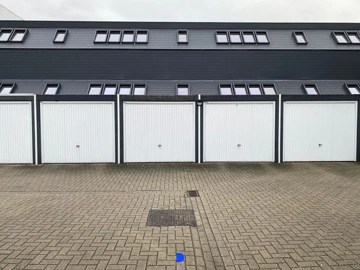 Comfortabel appartement met 2 slaapkamers en garage. foto 13