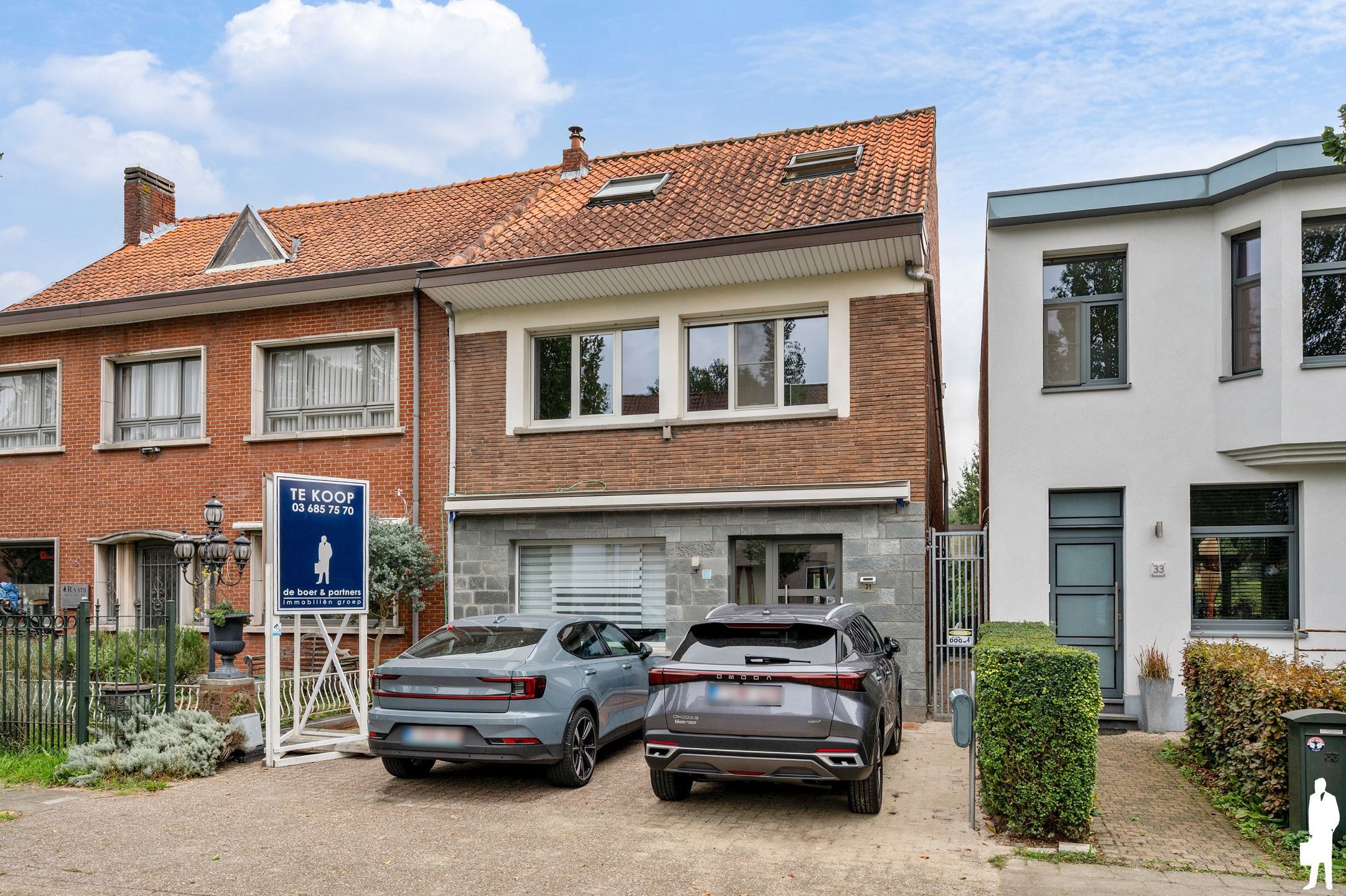 Ruime gezinswoning met 3 slaapkamers, bureau, diepe tuin in het centrum van Heide