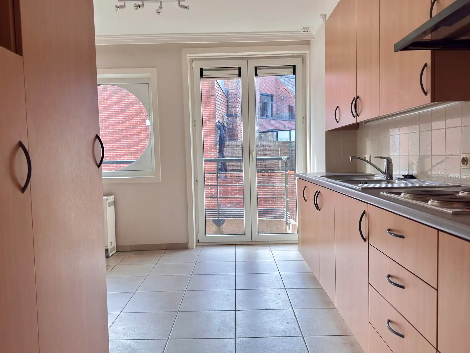 Verzorgd appartement vlakbij het centrum van Gistel. foto 5