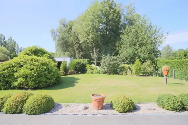 Bungalow met ruime zolder foto 9