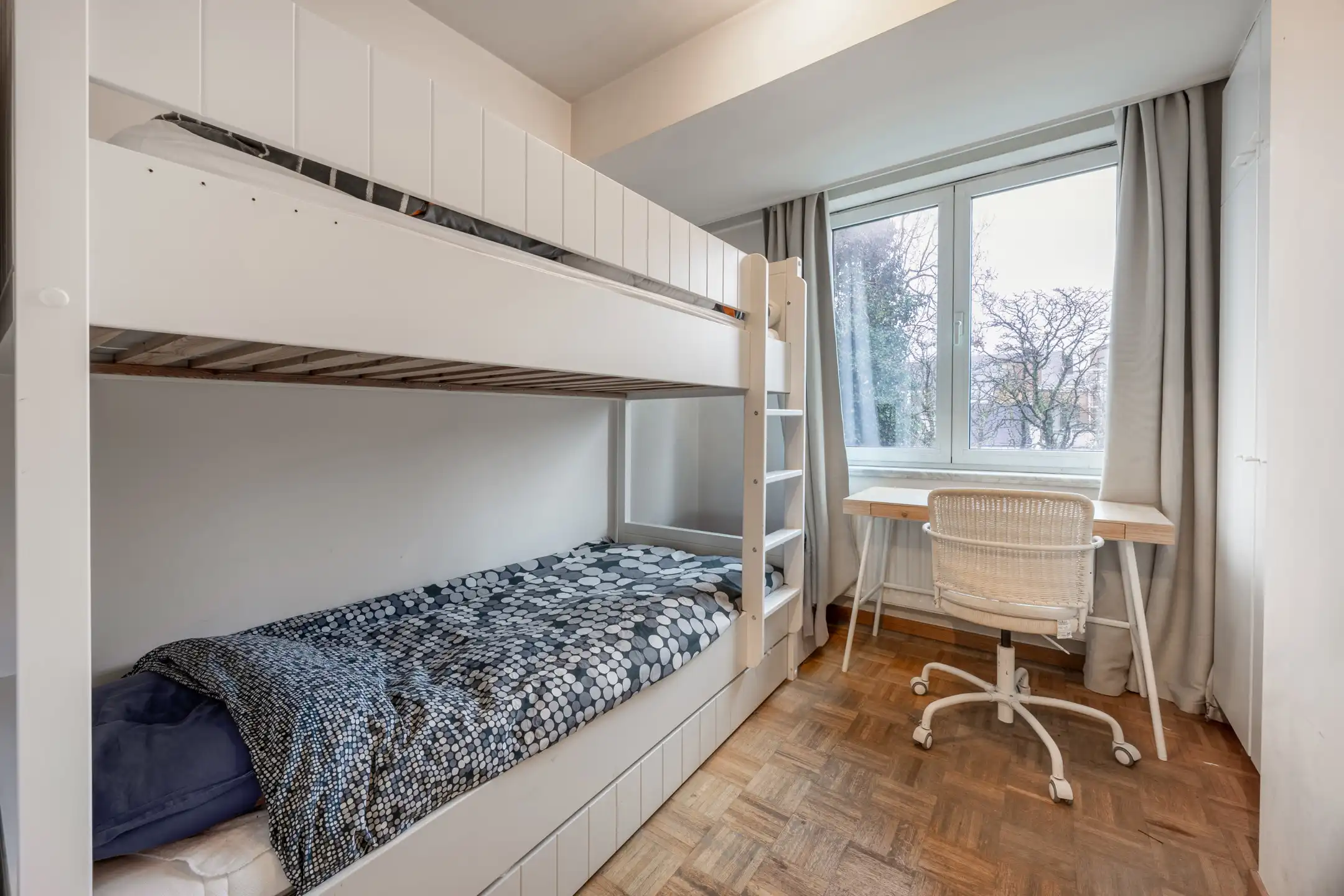 Ruim en charmant appartement met terras op toplocatie foto 11