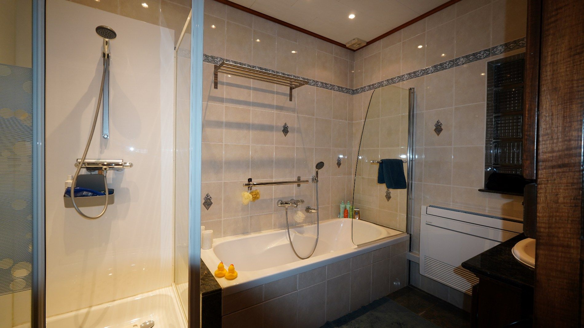 Halfopen bebouwing met veranda, garage en tuin te Lokeren foto 12