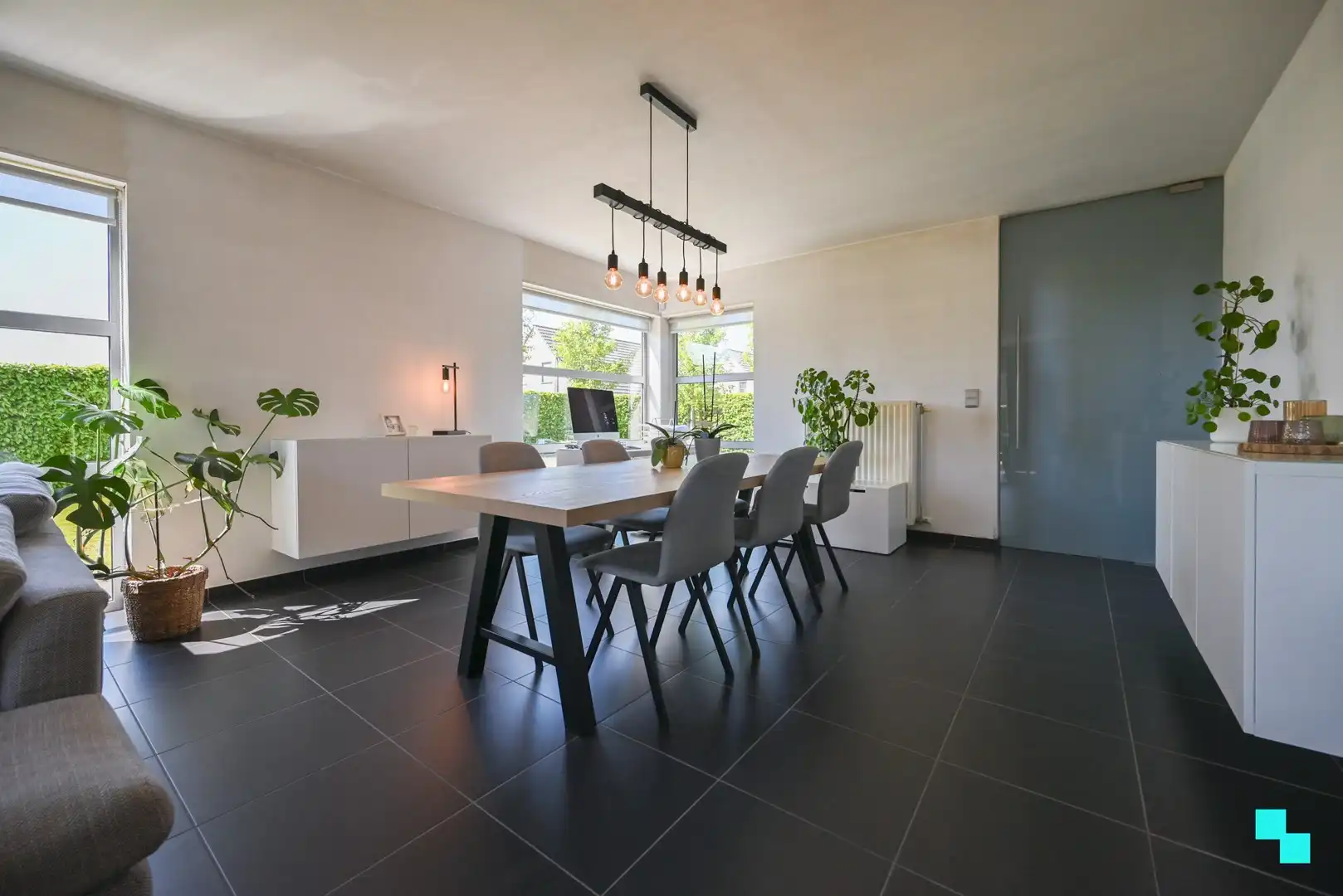 Instapklare gezinswoning met zonnige tuin in rustige woonomgeving foto 9