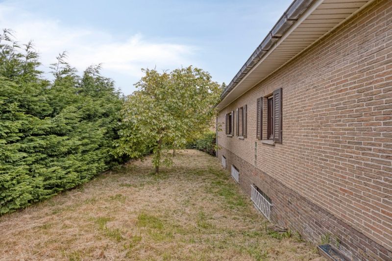 Vrijstaande ruime bungalow foto 20