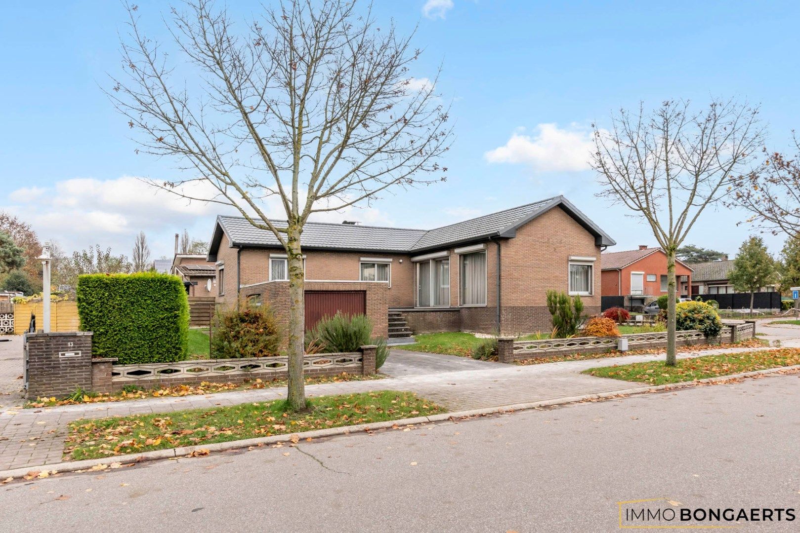 Hoofdfoto van de publicatie: Ruime woning met tuin, garage en 3 slaapkamers in Genk.