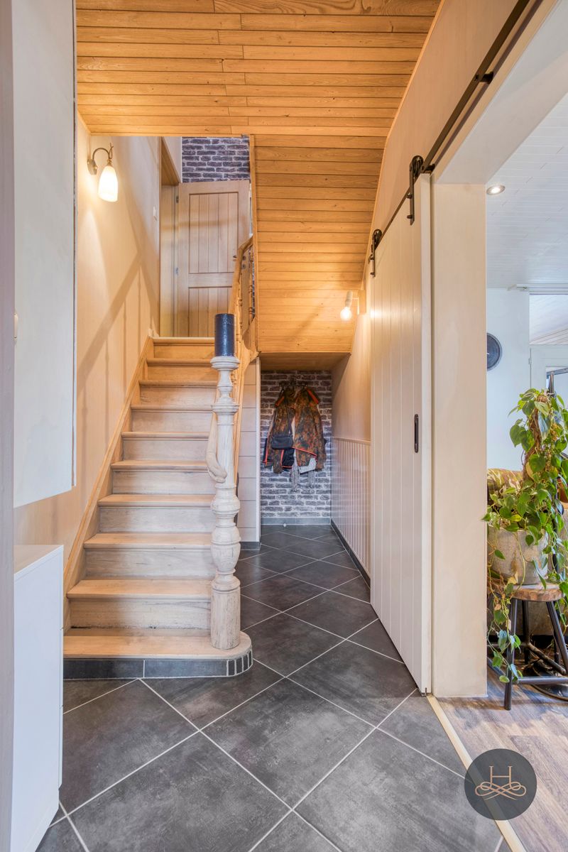 Karaktervolle woning met prachtige buitenruimte foto 2
