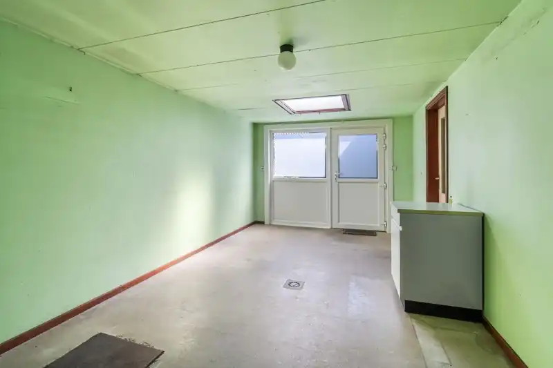 Gelijkvloerse bungalow op een perceel van 20are foto 22