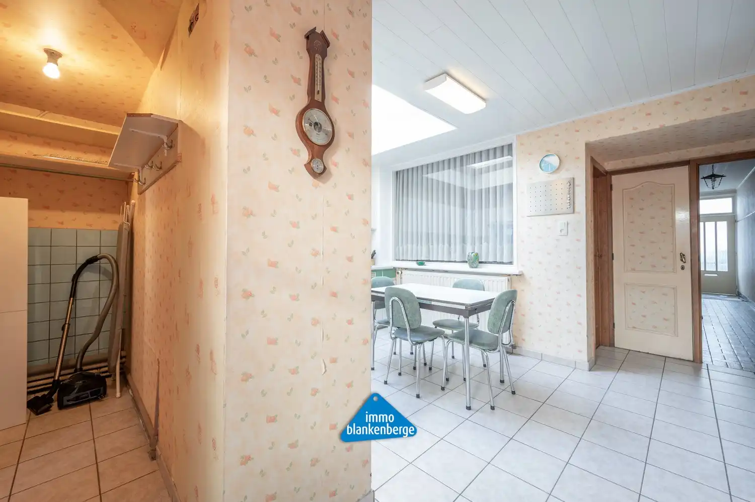 Grote gezinswoning met tuin en 7 slaapkamers nabij centrum en zee foto 12