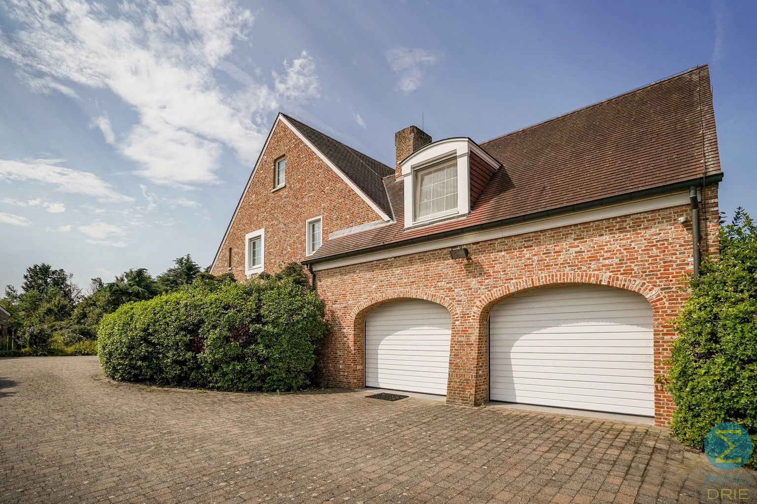 Exclusieve villa met bijgebouwen op 6.660m² grond foto 22