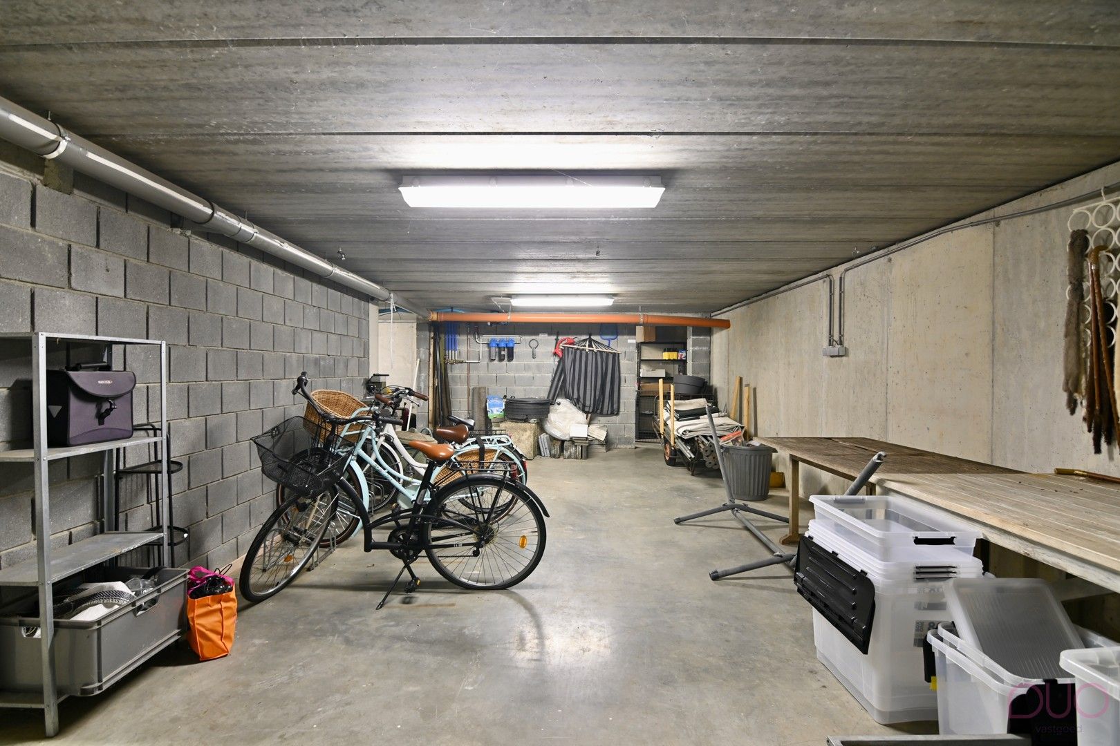 Knappe instapklare villawoning met vijf slaapkamers, verwarmd zwembad op 21a59ca foto 35