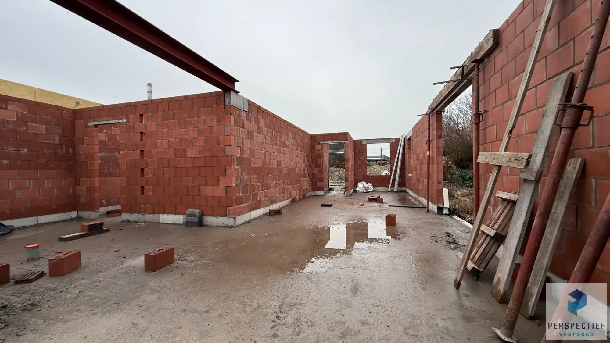 LAATSTE WONING  - Pastoriestijl - nieuwbouw&nbsp;met 4 slpk, en GROTE Zuidgerichte tuin te Oedelem - OPP; 853 m² foto {{pictureIndex}}