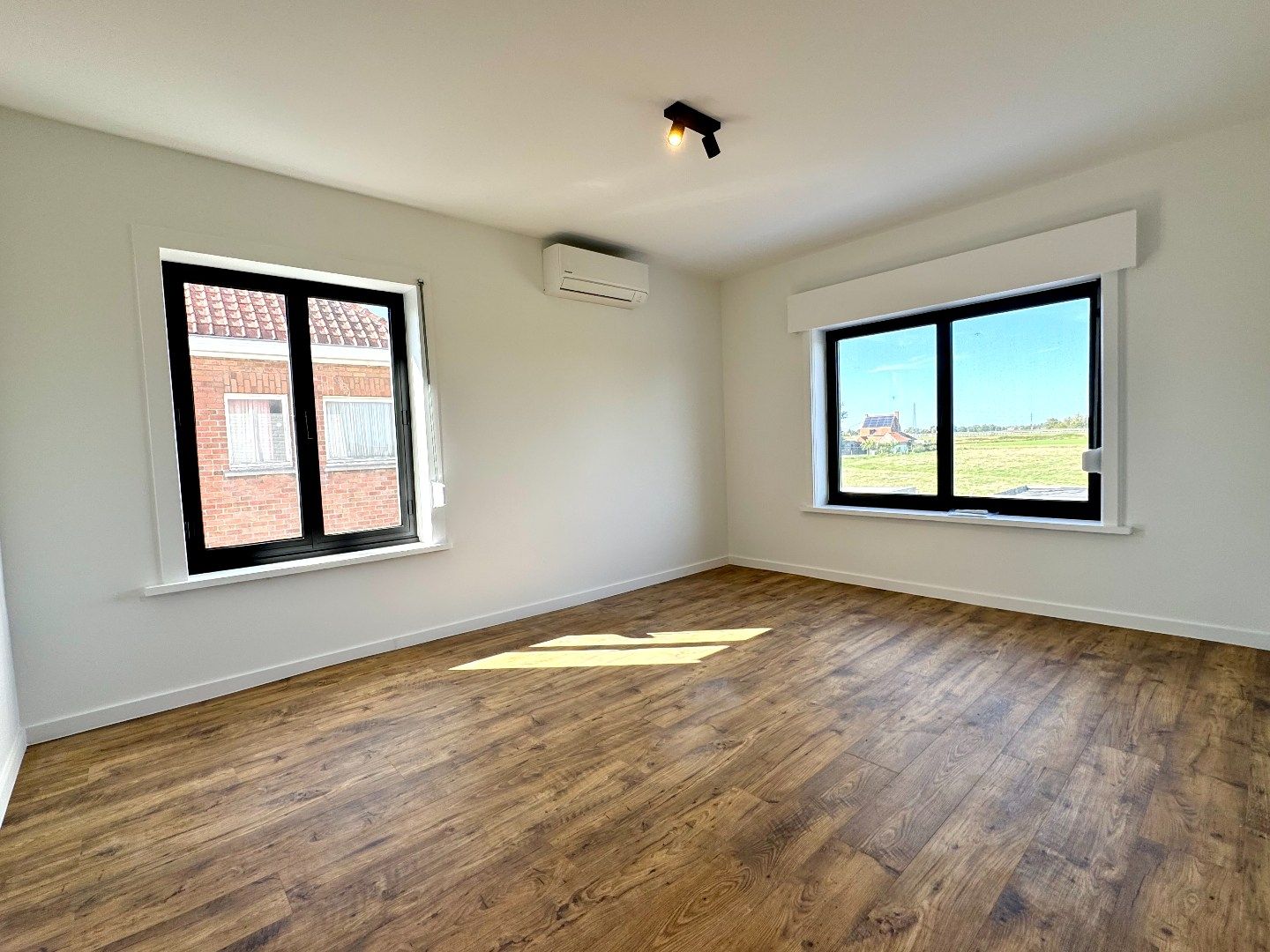 GERENOVEERDE WONING MET 3 SLPKS, TUIN EN GARAGE foto 17