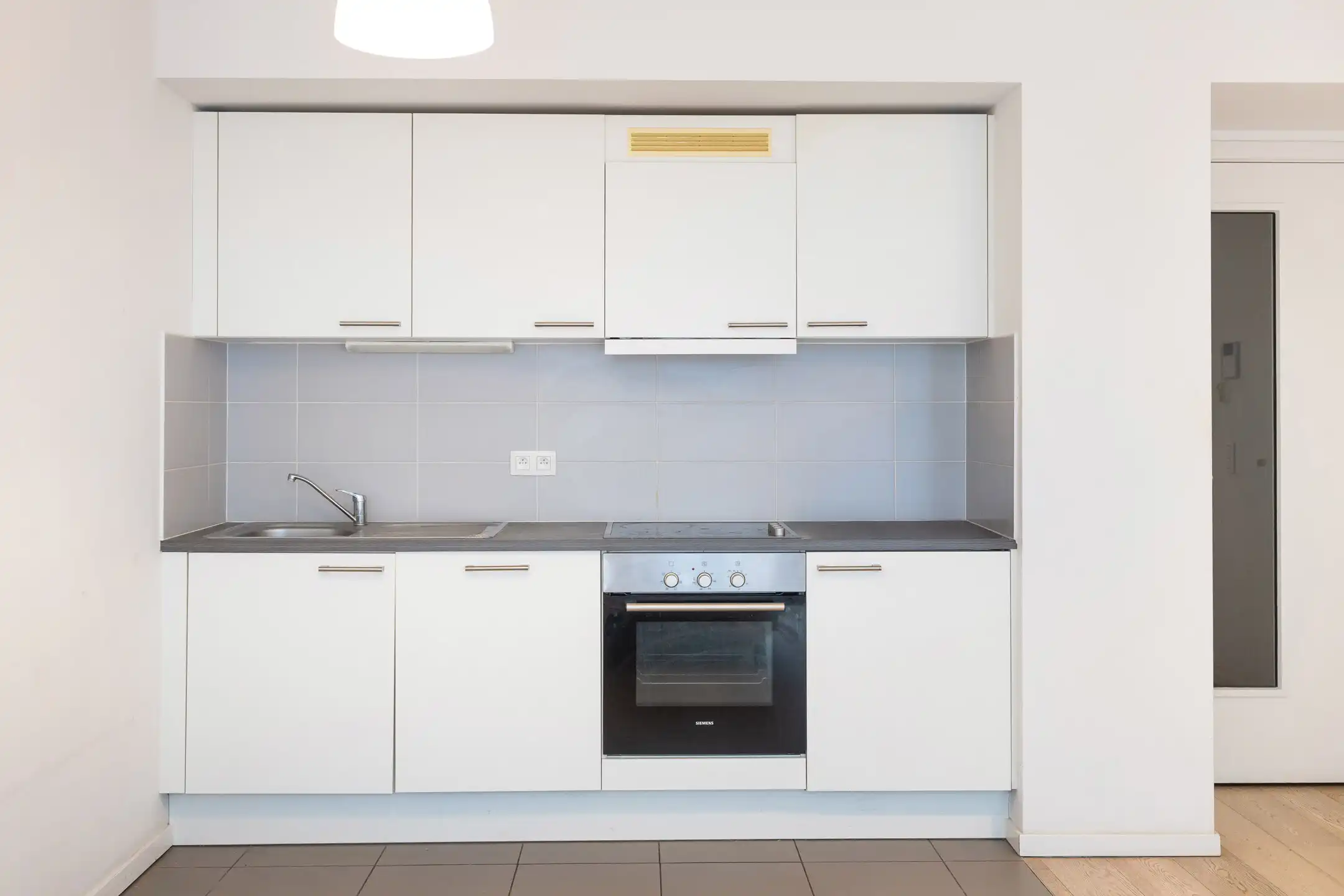 Nieuwe studio in de Europese wijk! foto 3