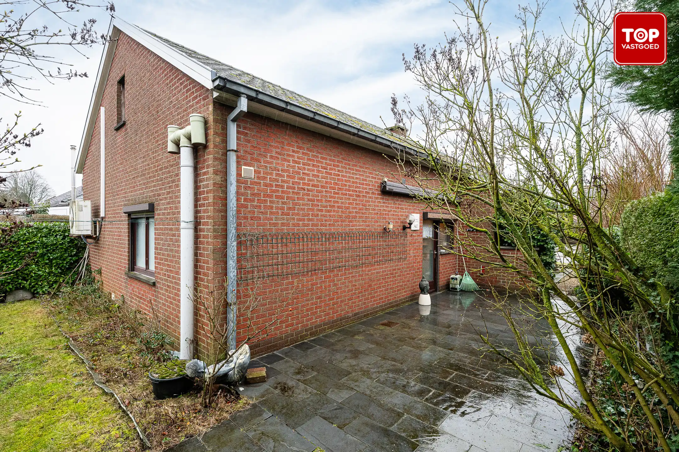 Ruime woning met veel potentieel in rustige wijk foto 25