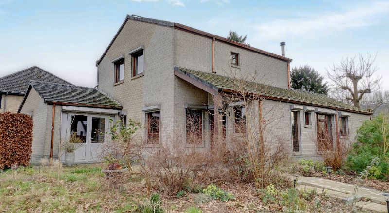 Hoofdfoto van de publicatie: Villa van 196m² op 12 are 59 ca