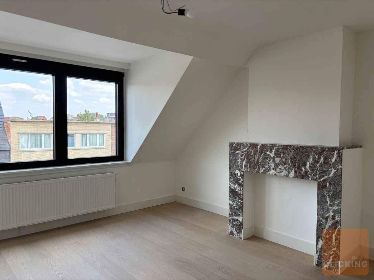 Totaal gerenoveerde woning 3 slaapkamers, parking en zonnige tuin foto 15