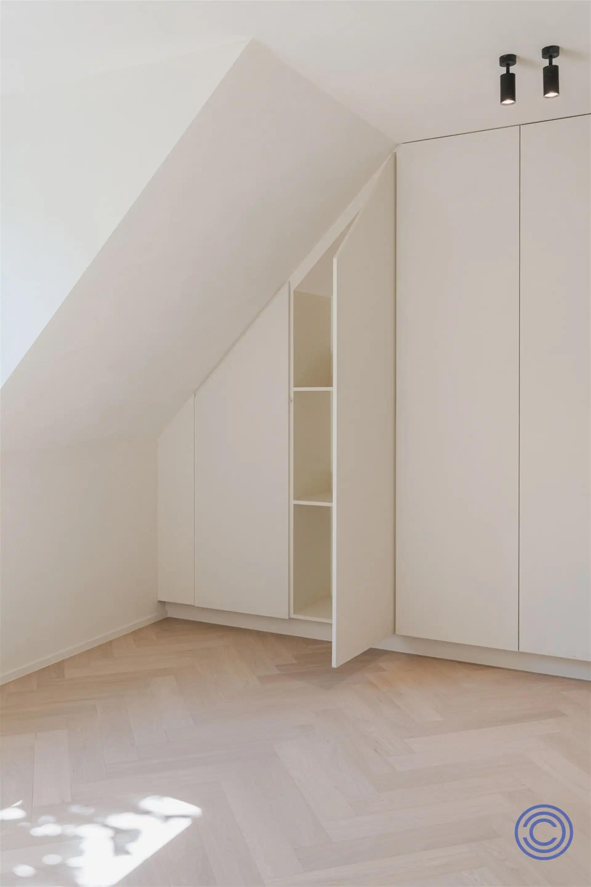 Exclusief appartement met zonneterras nabij de geliefde Marnixplaats foto 11