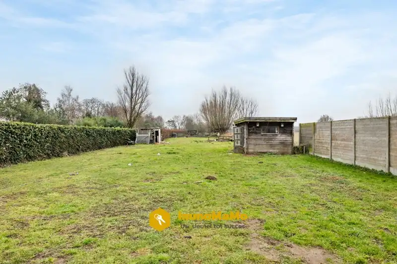 LANDELIJKE WONING MET ENORM RUIME TUIN TE KOOP IN WACHTEBEKE foto 28