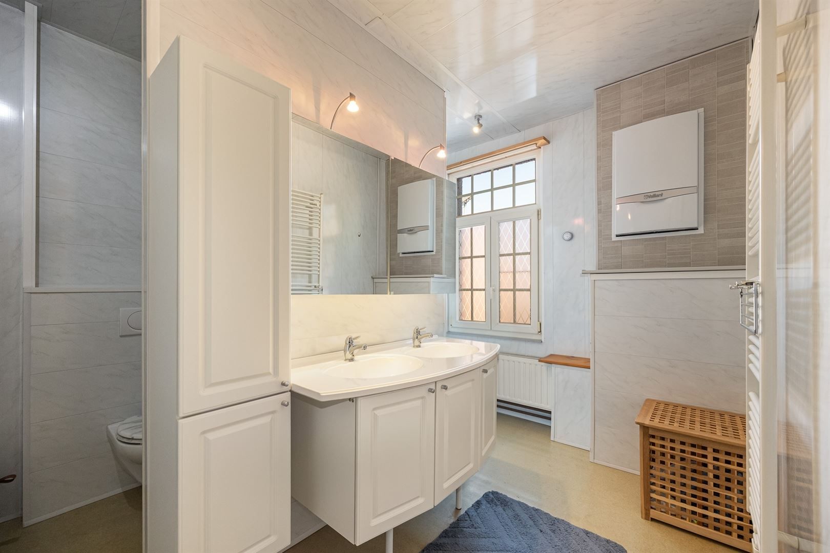 Instapklare halfopen woning in het hart van Kapellen foto 17