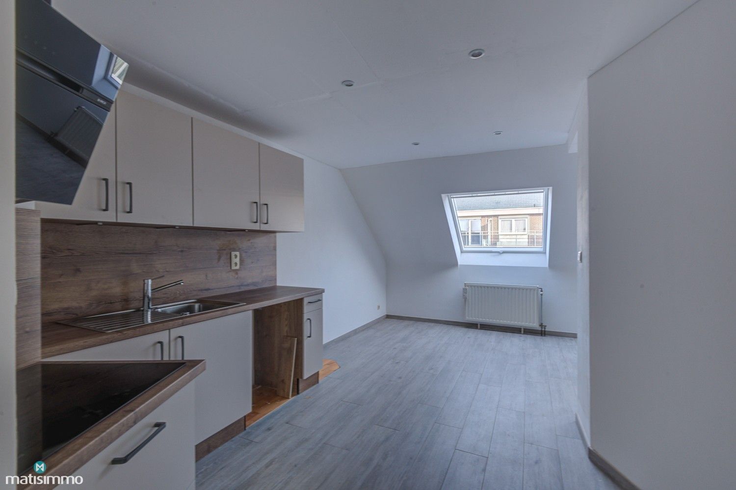 INSTAPKLAAR APPARTEMENT MET GARAGE AAN DE STADSRAND VAN TONGEREN foto 8