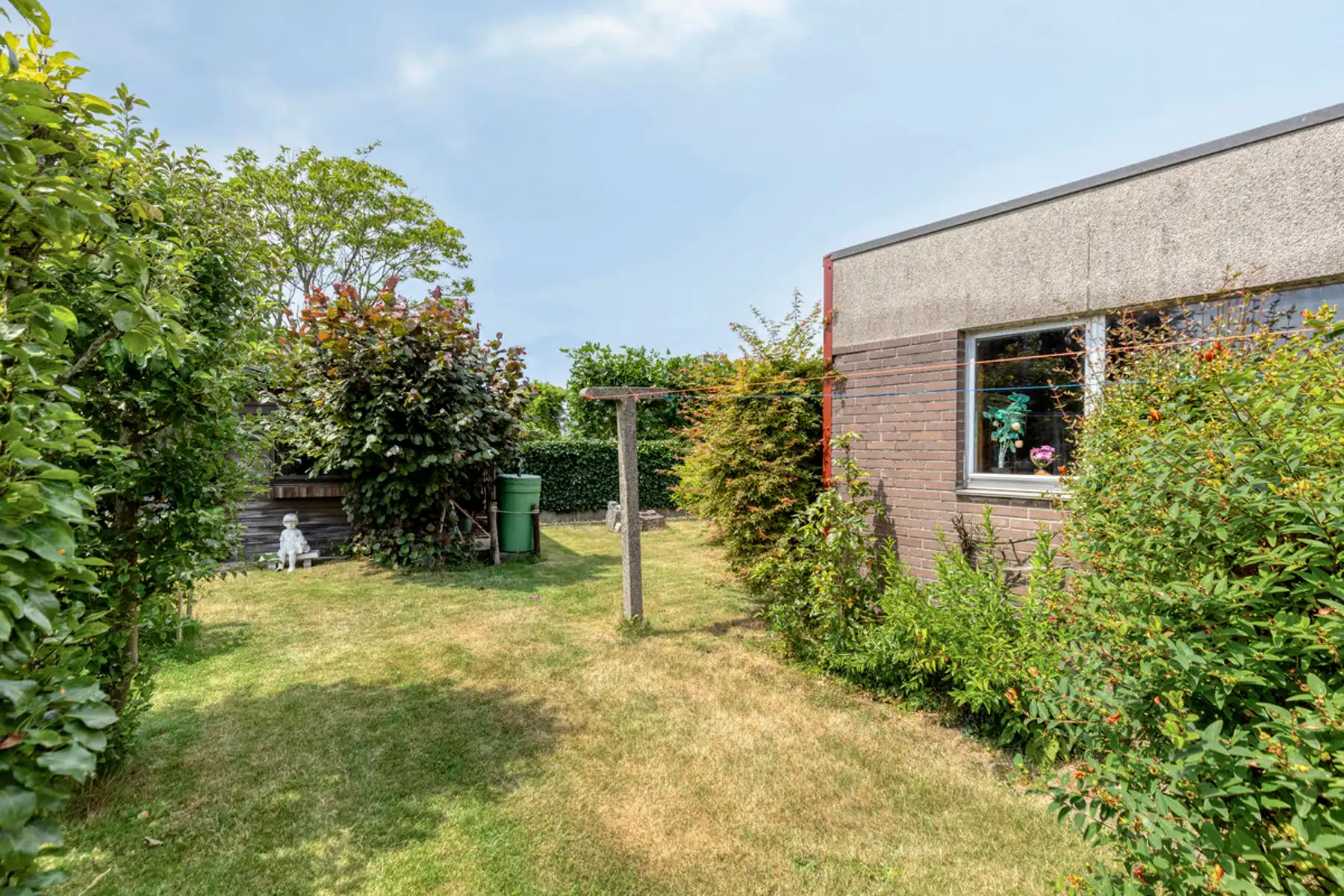 Solide gezinswoning met klasse gevel op locatie in Baasrode.  foto 23